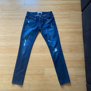 Cabi slim boyfriend distressed jeans size 0